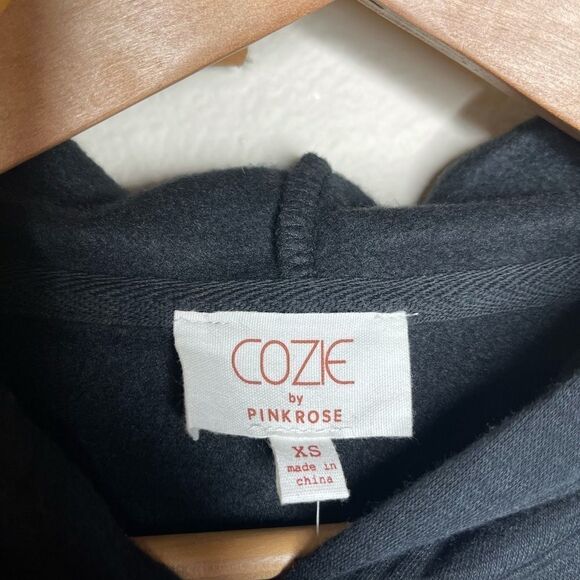 Cozie Black Skull Print Hoodie - Picture 4 of 5